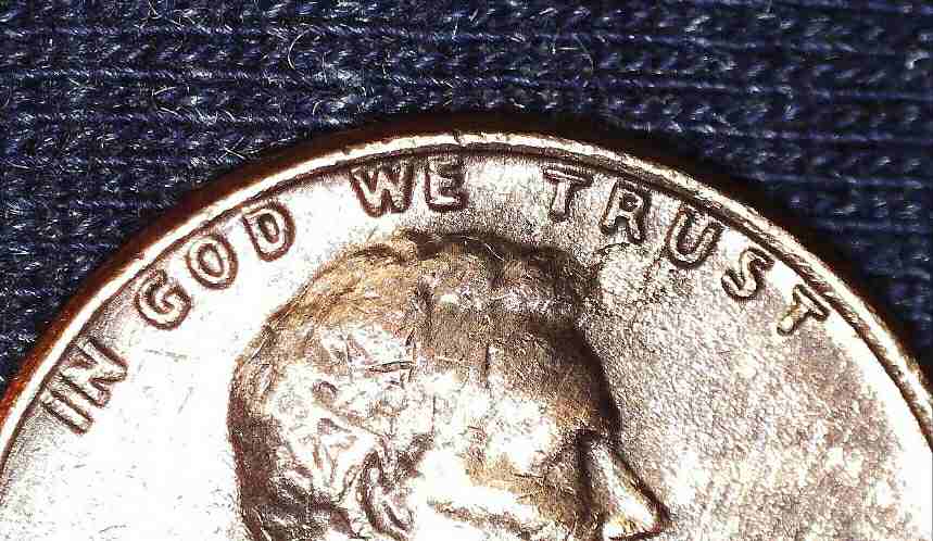 1982-P-Large-Date...misaligned-Die?